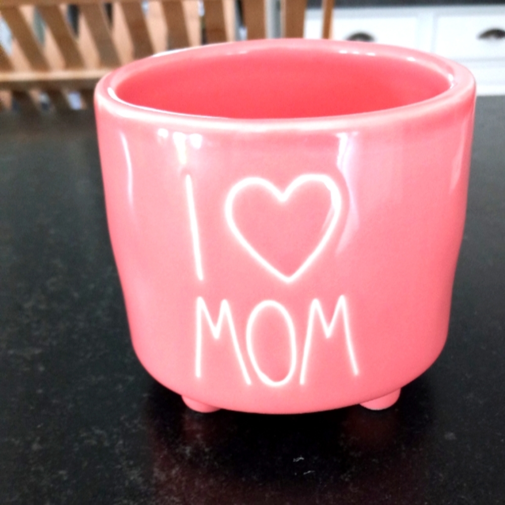 RAE DUNN " I ❤️ MOM " MINI PLANTER / VESSEL